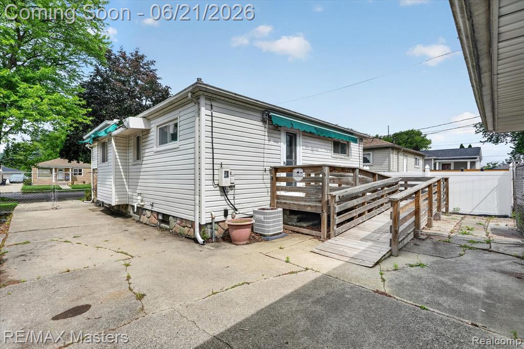 6449 Huron Street, Taylor, MI 48180 — Photo 34