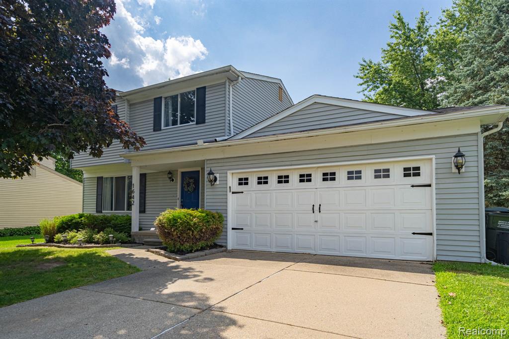 1642 Dancer Drive, Rochester Hills, MI 48307