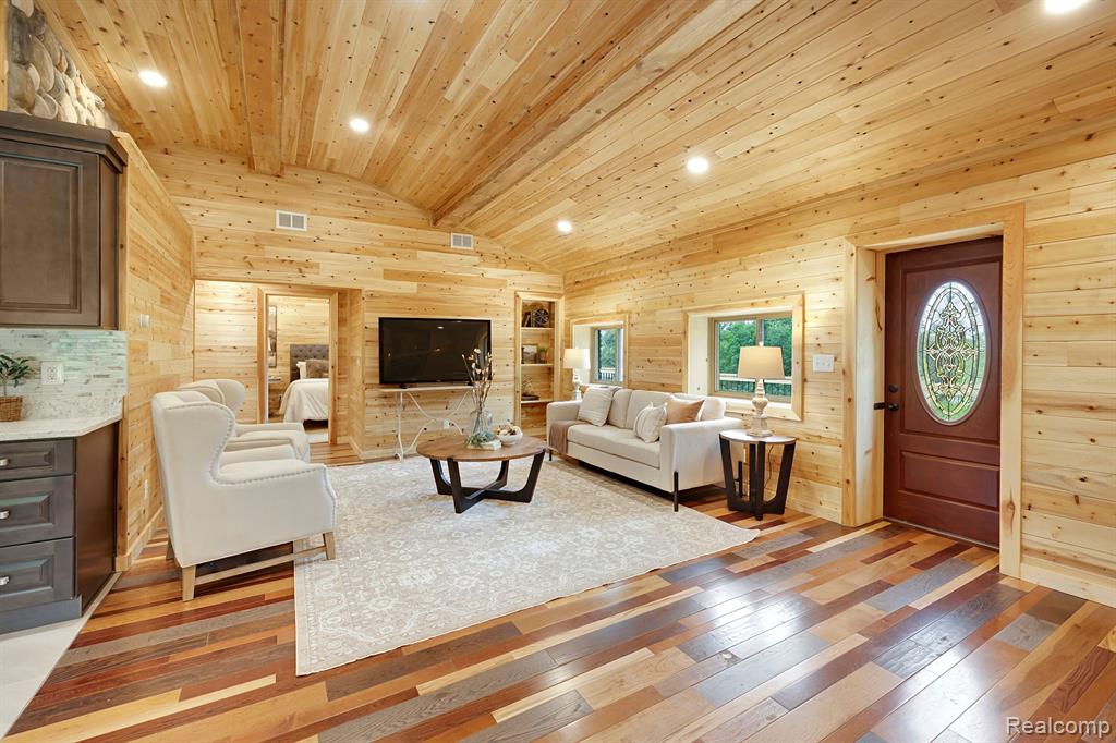 8760 HYNE Road, Brighton, MI 48114 — Photo 4