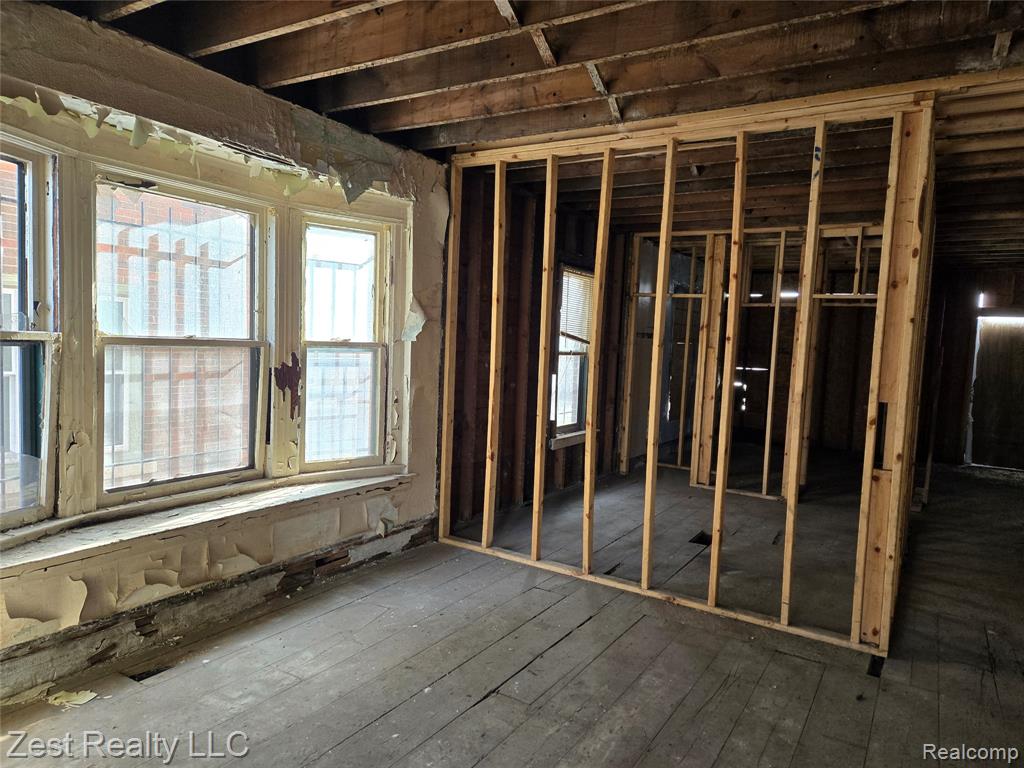 691 Clairmount Street, Detroit, MI 48202 — Photo 13