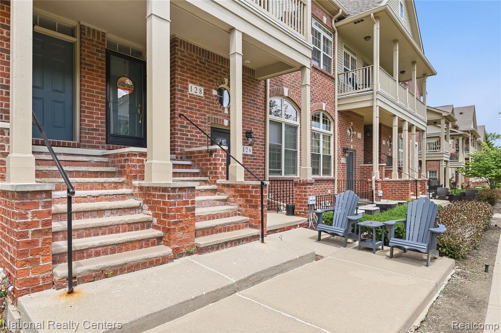 128 Sandy Lane, Walled Lake, MI 48390 — Photo 3