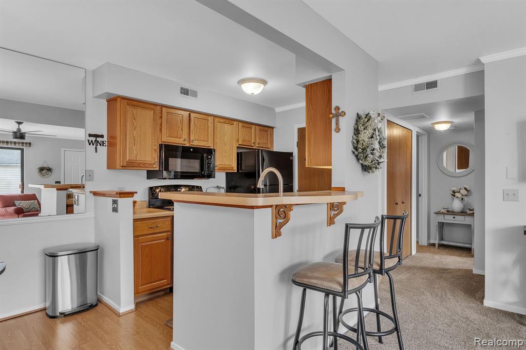 419 WATER TOWER Circle, Brighton, MI 48116 — Photo 9