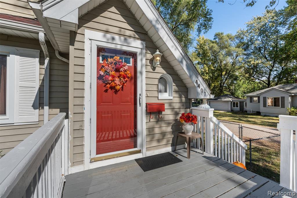 4400 Louella Drive, Waterford, MI 48329 — Photo 6