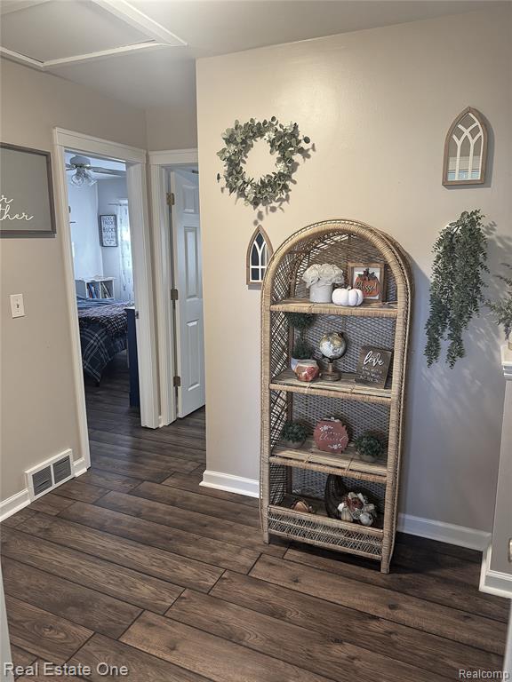 444 Riddle Street, Howell, MI 48843 — Photo 11