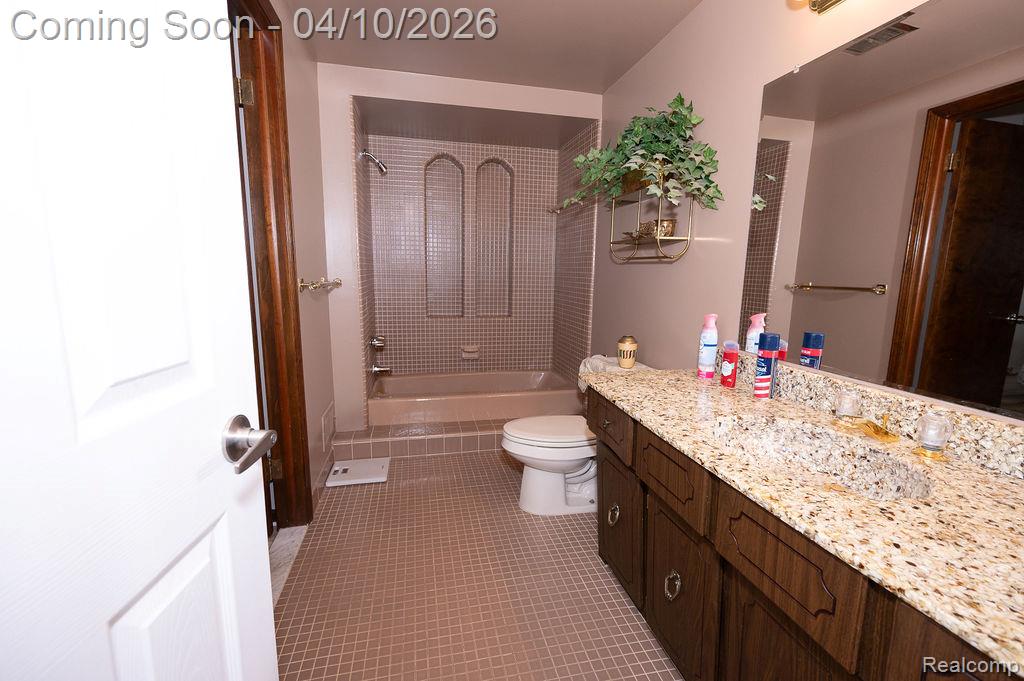 14284 Balmoral Street, Riverview, MI 48193 — Photo 23