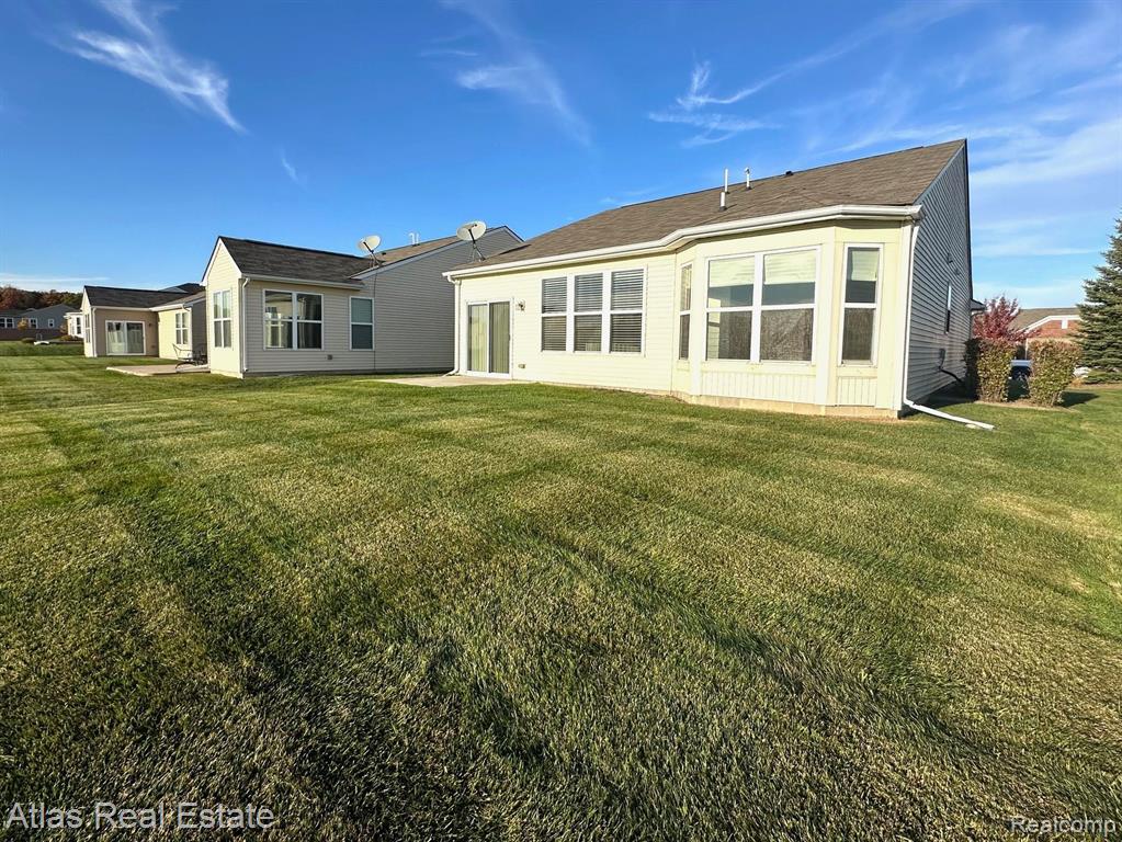 9378 SAND HILL Drive, Grand Blanc, MI 48439 — Photo 4