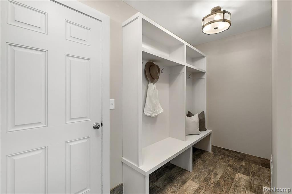 4253 Mandalay Avenue, Royal Oak, MI 48073 — Photo 13