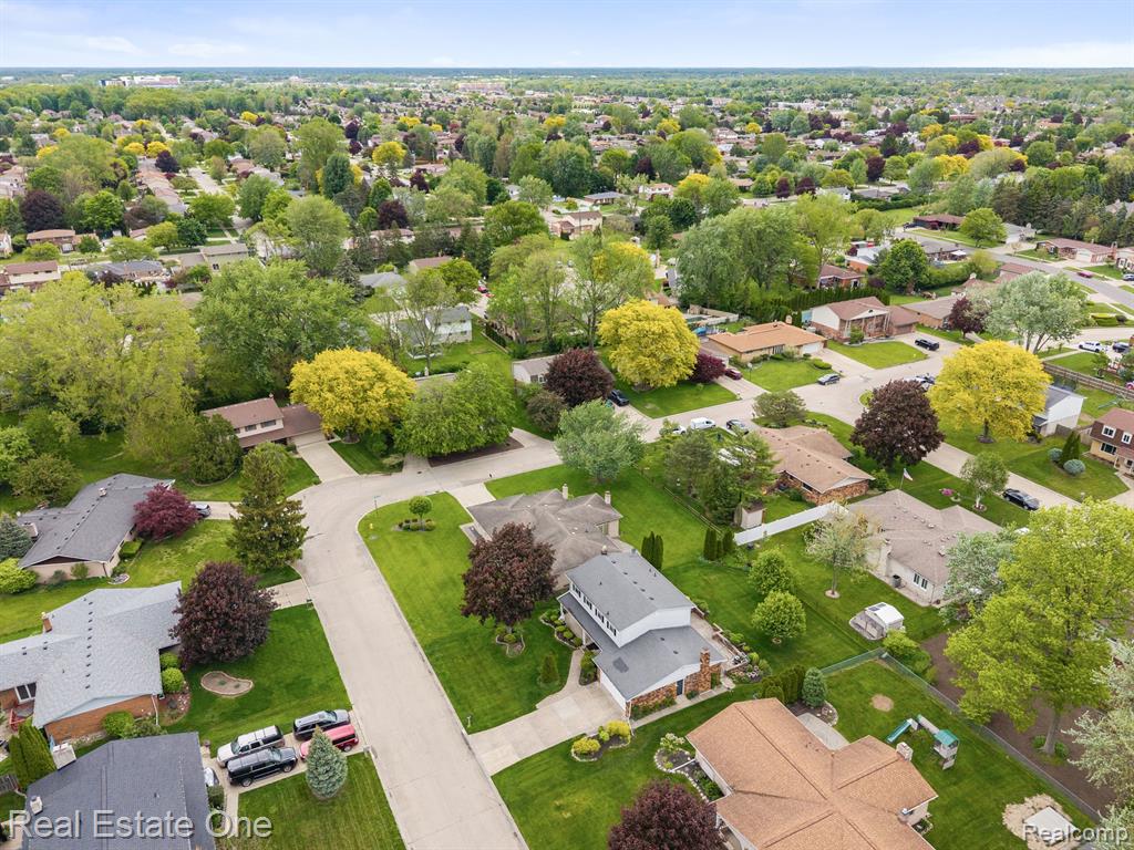 39664 Cadborough Drive, Clinton Twp, MI 48038 — Photo 50