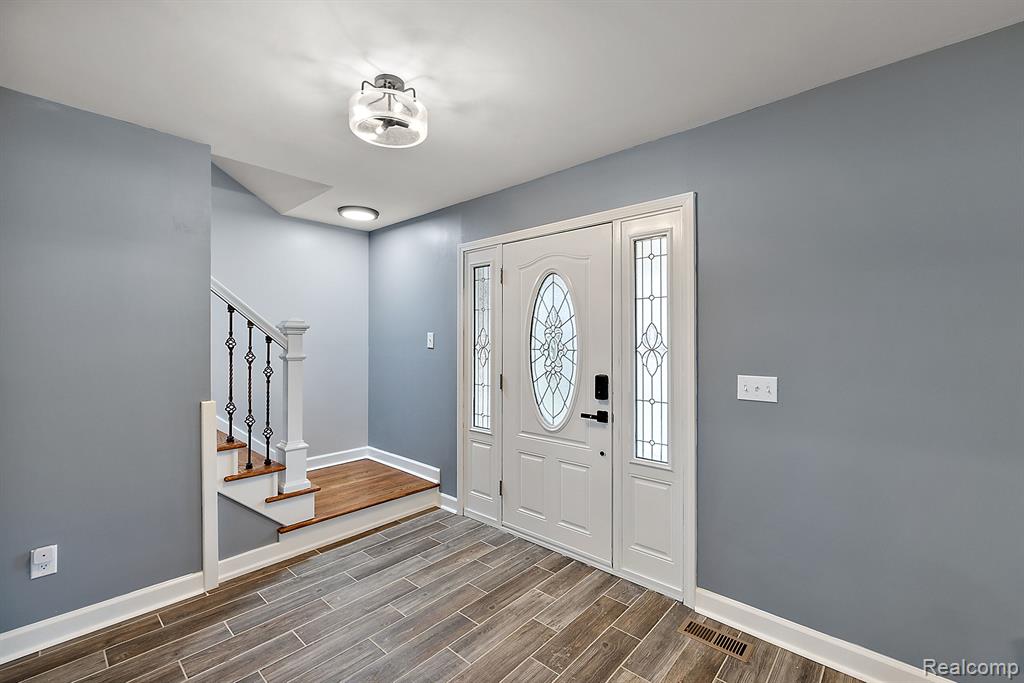 435 Capac Road, Berlin, MI 48002 — Photo 5
