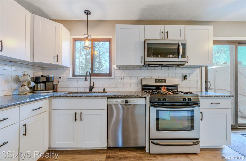 27559 Weddel Avenue, Brownstown, MI 48183 — Photo 5
