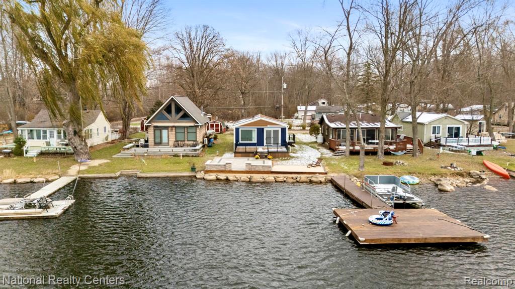 12123 Kirby Lane, South Lyon, MI 48178 — Photo 35
