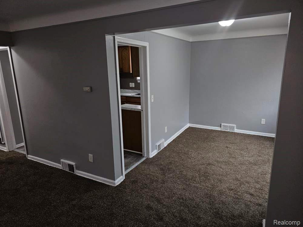 8442 Warwick Street, Detroit, MI 48228 — Photo 9
