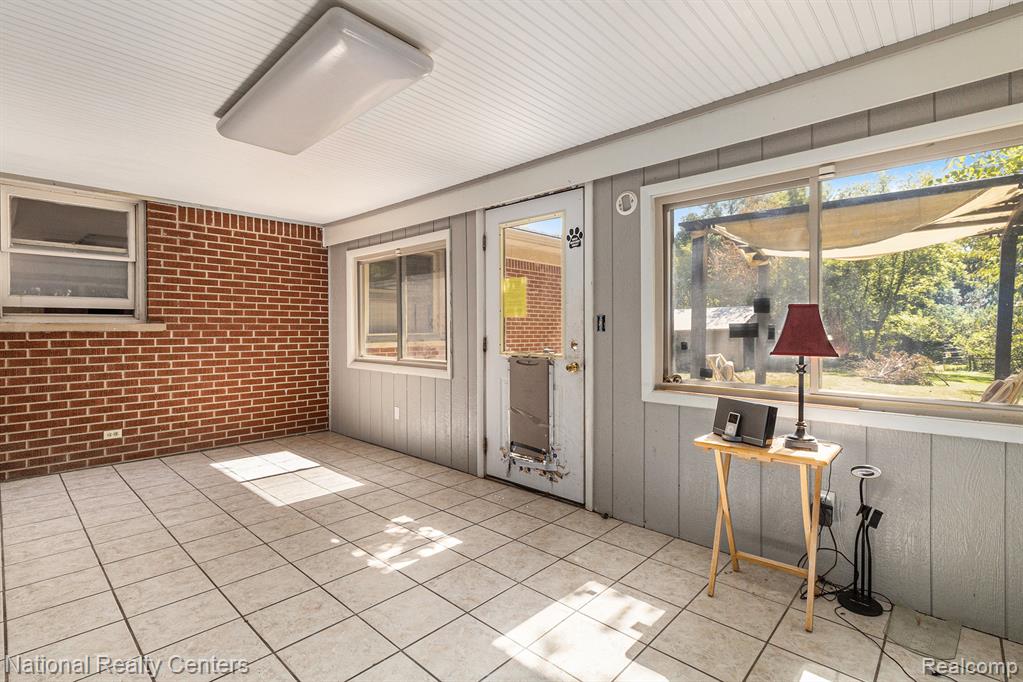 7250 Lindrath, Washington, MI — Photo 18