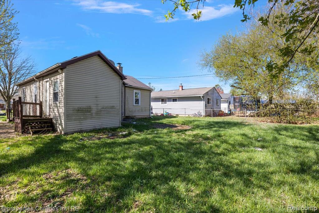 228 W Columbia Avenue, Pontiac, MI 48340 — Photo 3