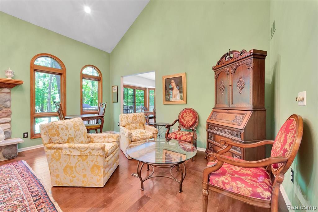573 NAKOMIS Trail, Lake Orion, MI 48362 — Photo 15