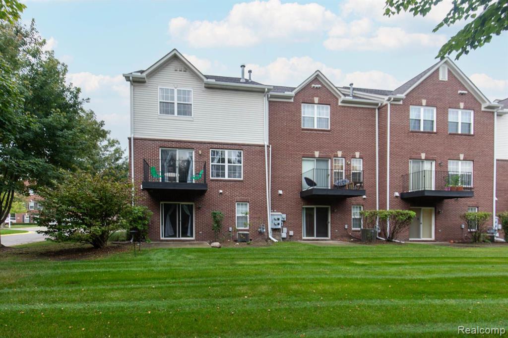 581 CHERRY ORCHARD Road, Canton, MI 48188 — Photo 6