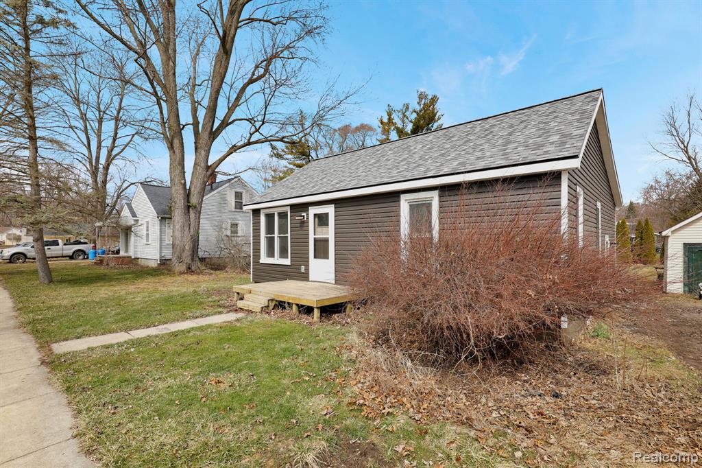 315 E Meier Avenue, Capac, MI 48014 — Photo 3
