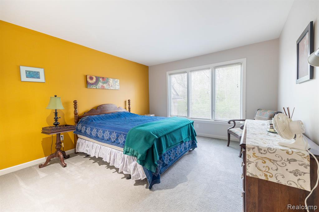 4599 RAVINE Drive, Bloomfield Hills, MI 48301 — Photo 33