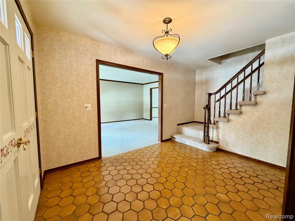 53645 Lambeth Court, Shelby Twp, MI 48316 — Photo 14