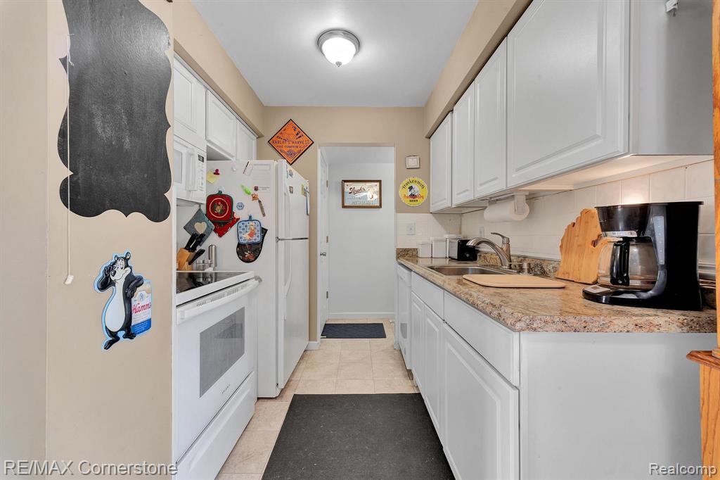 29078 Manchester Street, Westland, MI — Photo 10