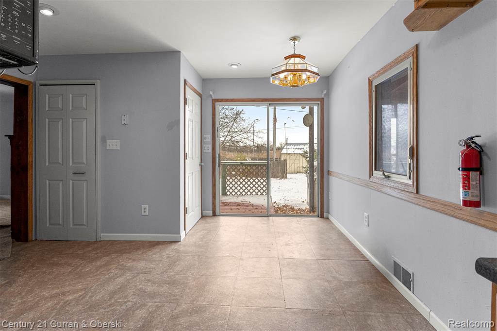 11531 Grant Street, Riverview, MI 48193 — Photo 12