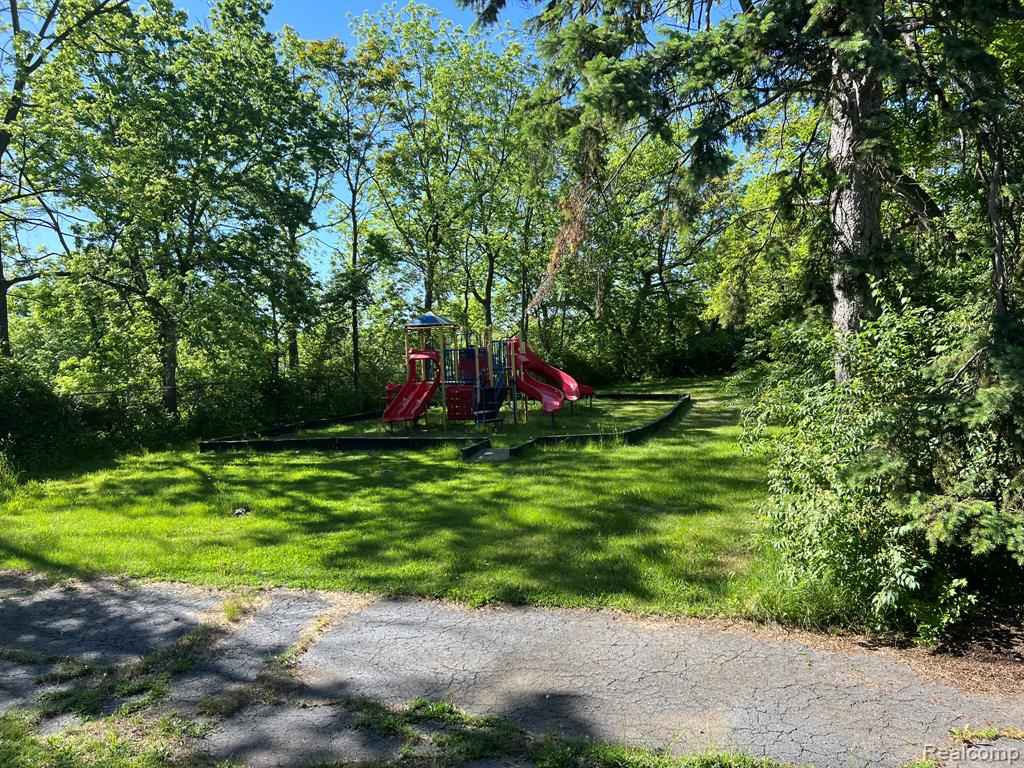 22575 Ann Arbor Trail, Dearborn Heights, MI 48127 — Photo 21