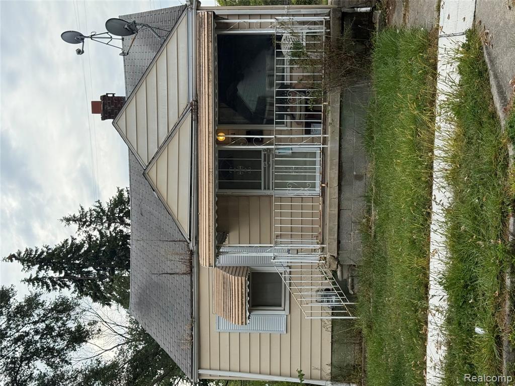 8131 Greenlawn Street, Detroit, MI 48204 — front exterior