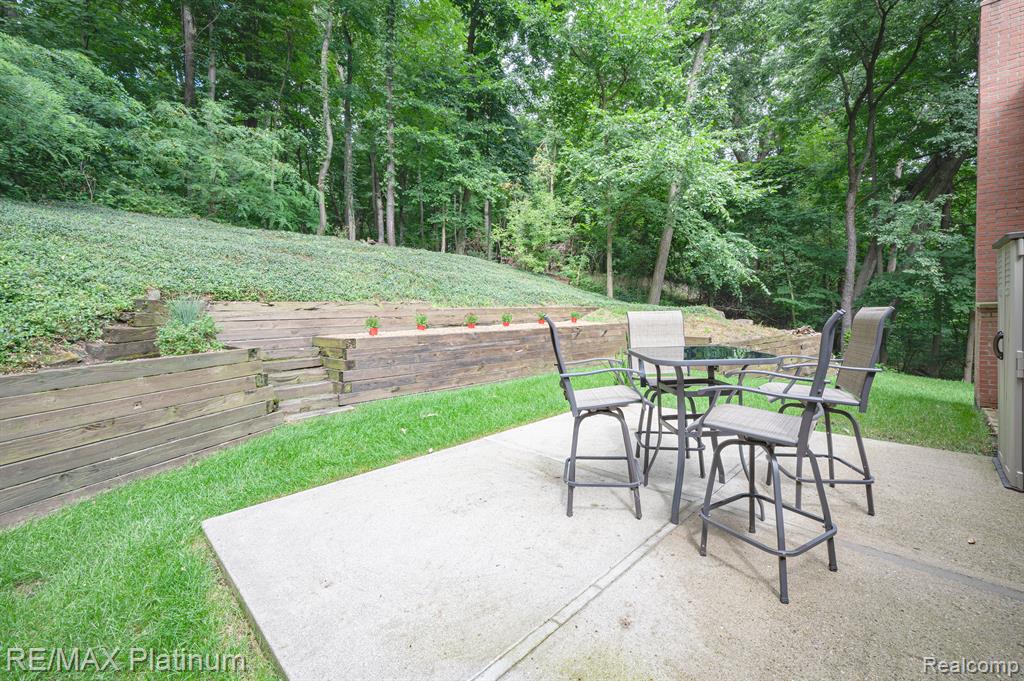 9003 SPENCER Court, Brighton, MI 48116 — Photo 31