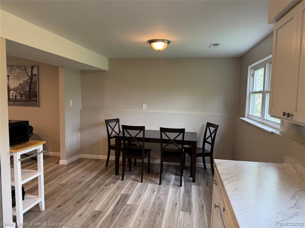 728 Jamestown Road, Auburn Hills, MI 48326 — Photo 6