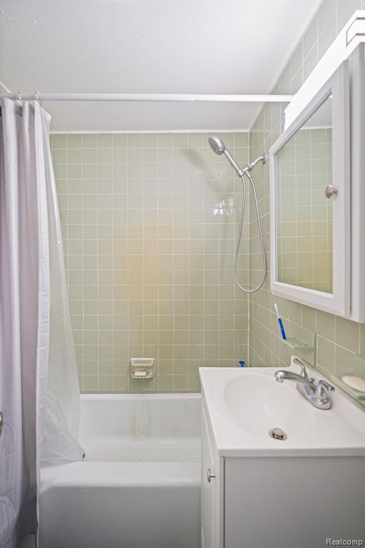 9110 GEORGETTE Street, White Lake, MI — Photo 18