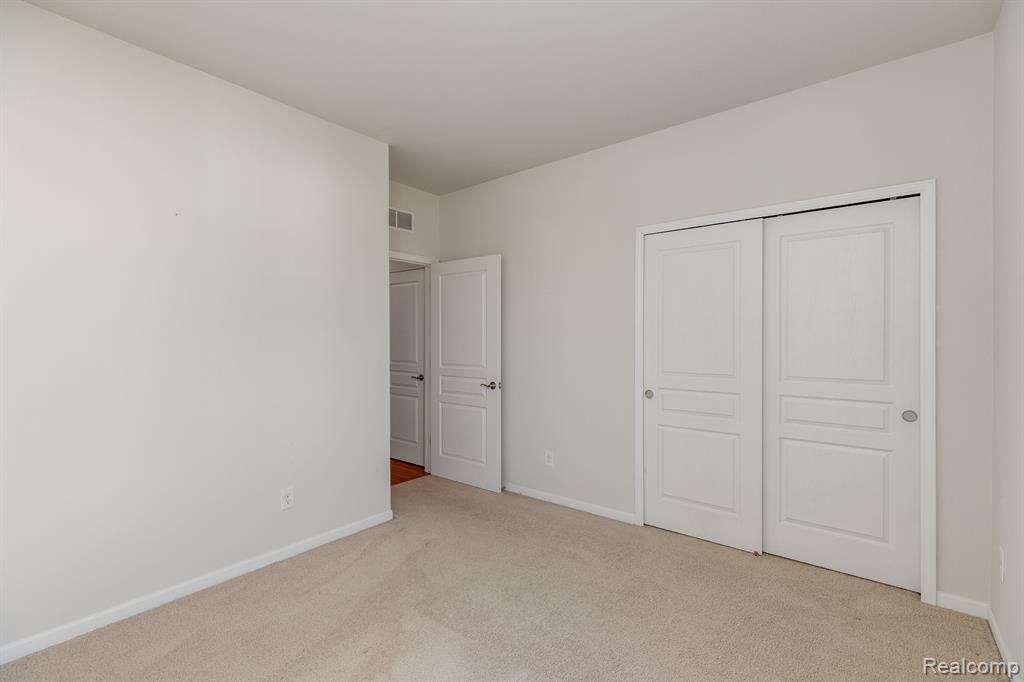 9336 SAINT ANDREWS Drive, Grand Blanc, MI 48439 — Photo 16