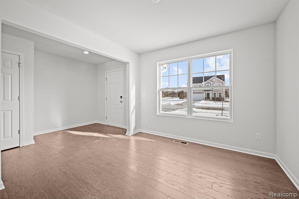 54631 HERON Circle, New Baltimore, MI 48047 — Photo 10