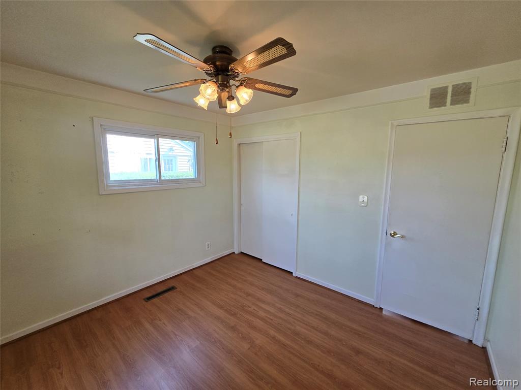 535 Lytle Place, Garden City, MI — Photo 24
