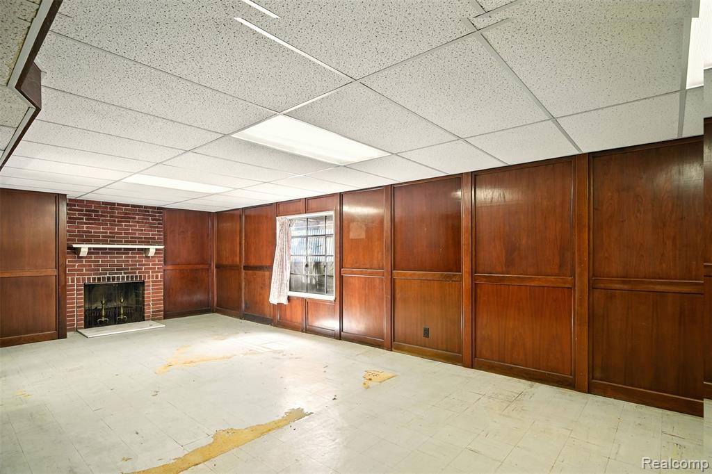 826 Shoreham Road, Grosse Pointe Woods, MI 48236 — Photo 24