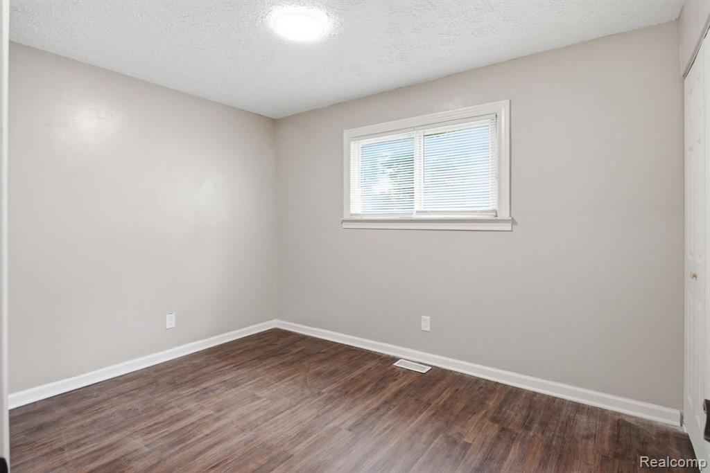 6291 Edmund Street, Romulus, MI 48174 — Photo 19