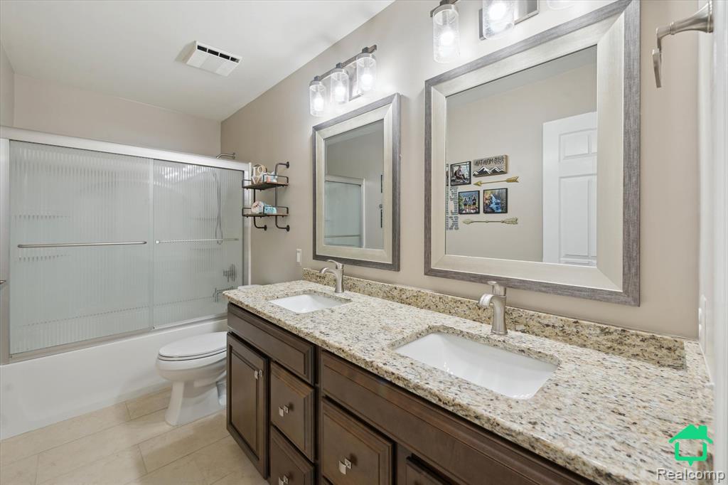 46518 E Oak Manor Court, Canton, MI 48187 — Photo 22