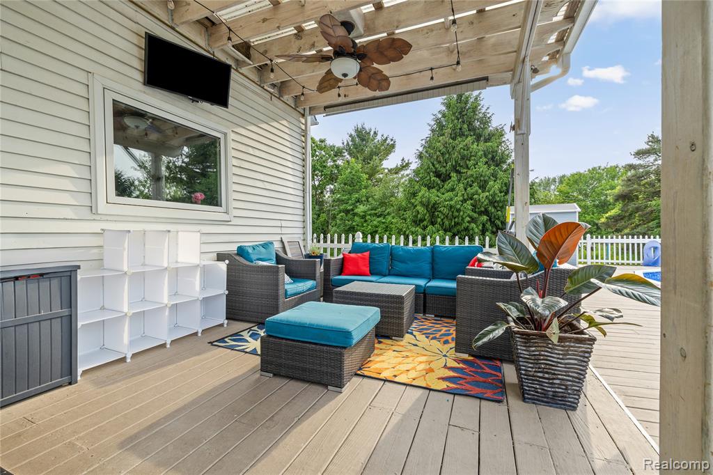 7739 Clyde Road, Fenton, MI 48430 — Photo 40