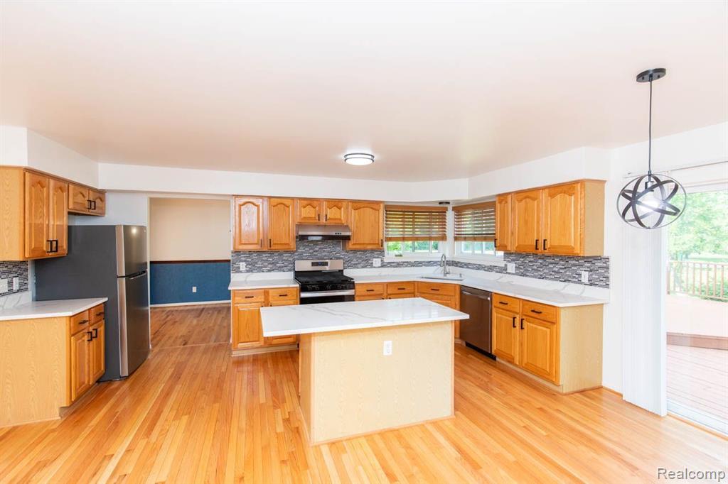 1454 AZIZ Drive, Canton, MI 48188 — Photo 17