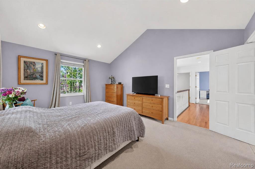 1112 Vernier Road, Grosse Pointe Woods, MI 48236 — Photo 29