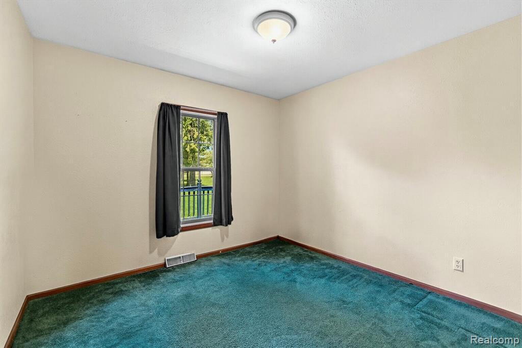 5206 Lippincott Boulevard, Burton, MI 48519 — Photo 24