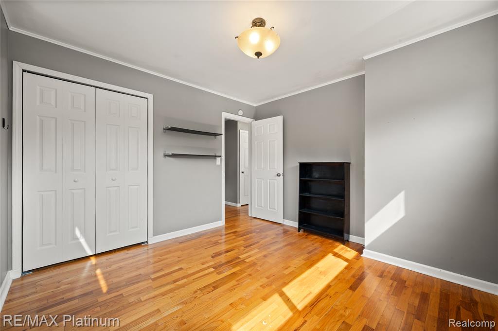 709 Elmwood Drive, Fenton, MI 48430 — Photo 7