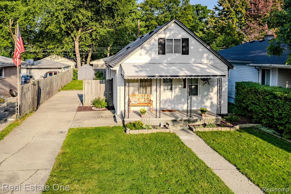 3993 WEDDELL Street, Dearborn Heights, MI 48125 — Photo 2