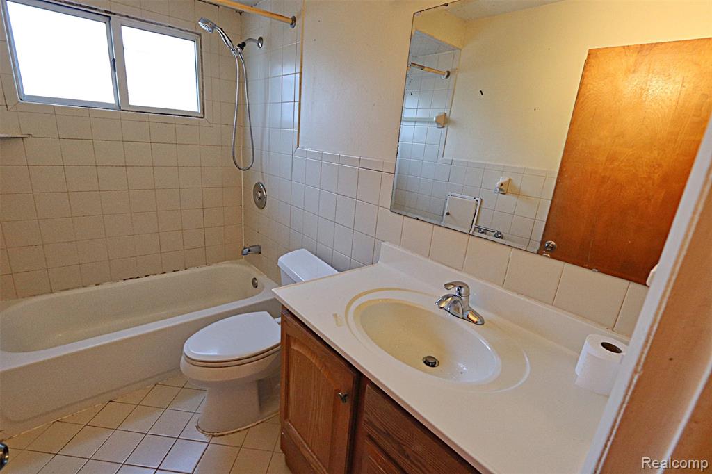 9010 LEVERNE Street, Redford, MI 48239 — Photo 14