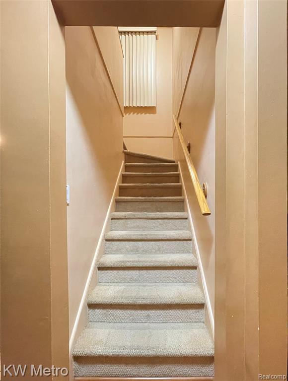 9979 Berwyn, Redford, MI 48239 — Photo 12