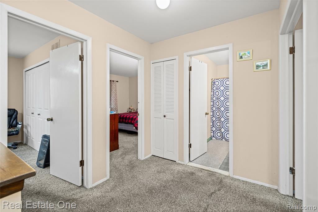 5226 Brett Court, West Bloomfield, MI — Photo 28