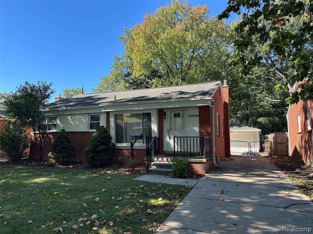 8981 Leverne, Redford, MI 48239 — Photo 2