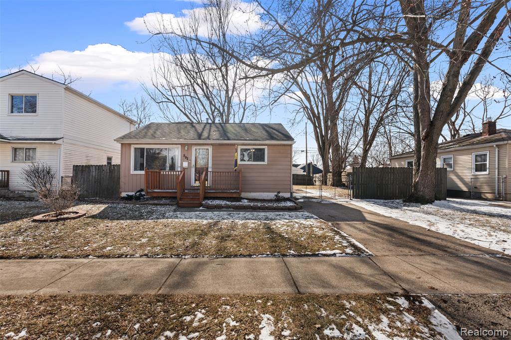 592 E Dallas Avenue, Madison Heights, MI 48071 — Photo 26