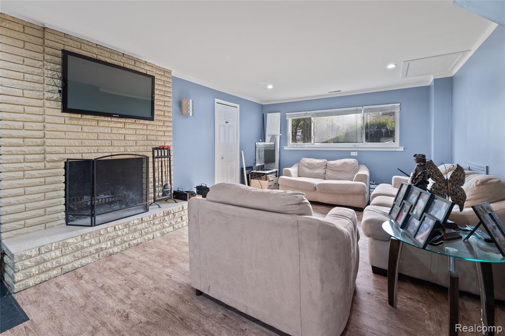676 Sheffield Road, Auburn Hills, MI 48326 — Photo 10
