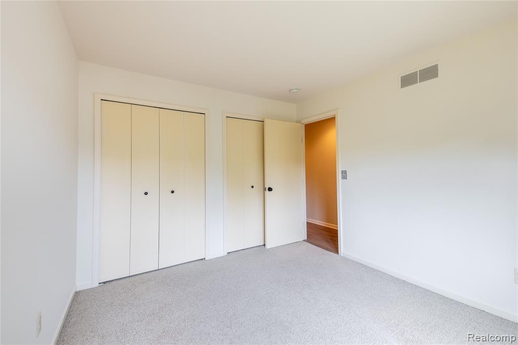 9830 Hawthorne Glen Drive, Grosse Ile, MI 48138 — Photo 33