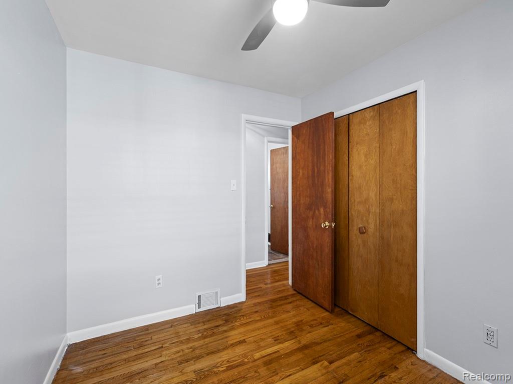 6435 Centralia Street, Dearborn Heights, MI 48127 — Photo 12